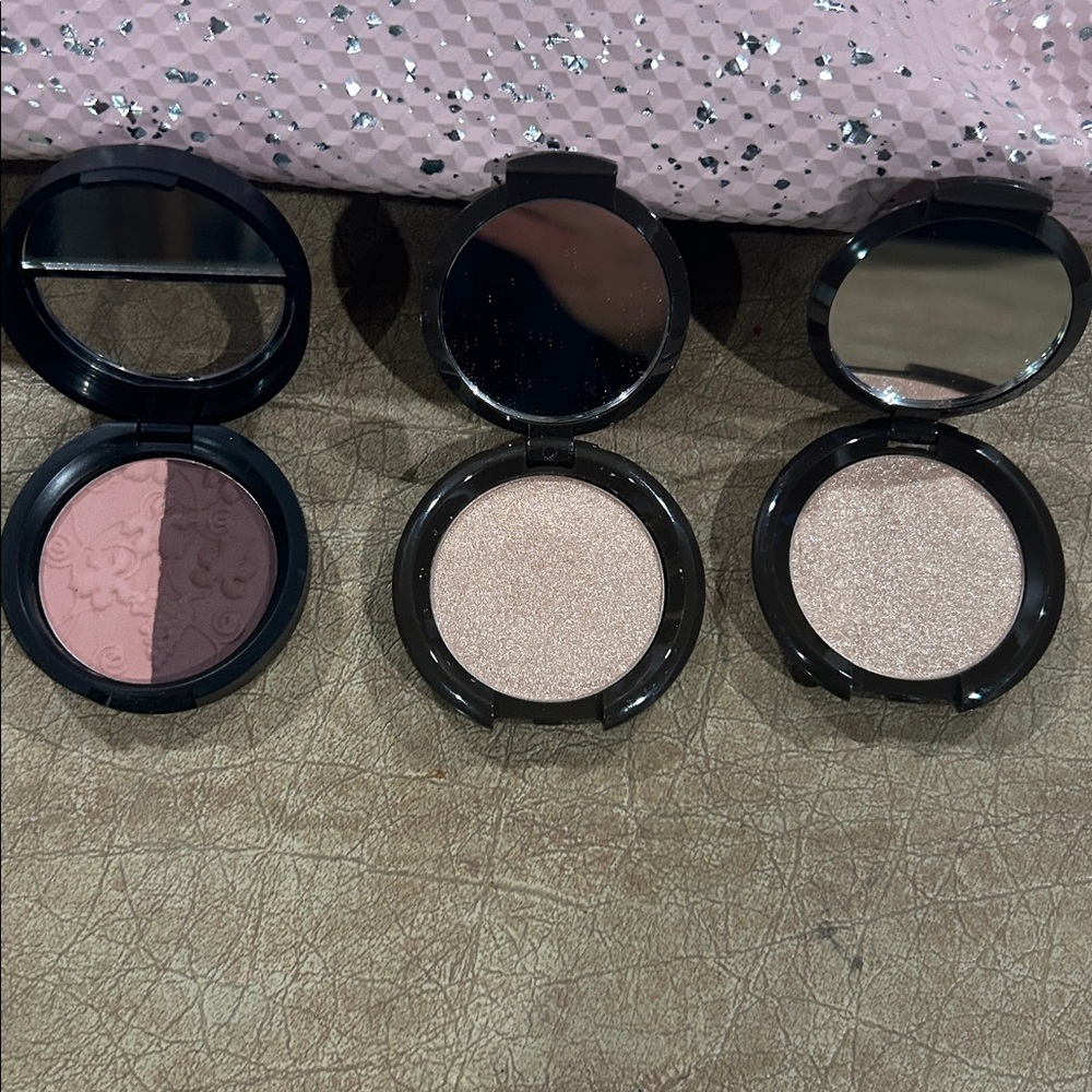 Makeup Bundle - Picture 9 of 10